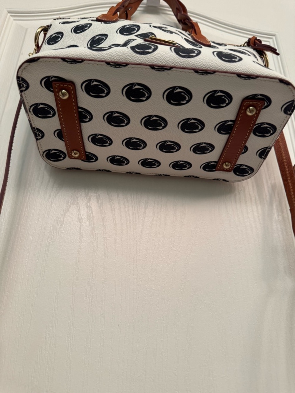 Dooney & Bourke Penn State Nittany Lion White with Navy Logo Print Crossbody Bag - Picture 3 of 10